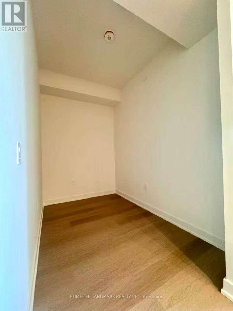 2707 - 448 Burnhamthorpe Road E, Mississauga, Ontario  L5B 0R4 - Photo 11 - W12922198