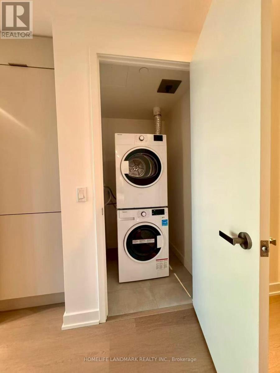 2707 - 448 Burnhamthorpe Road E, Mississauga, Ontario  L5B 0R4 - Photo 12 - W12922198