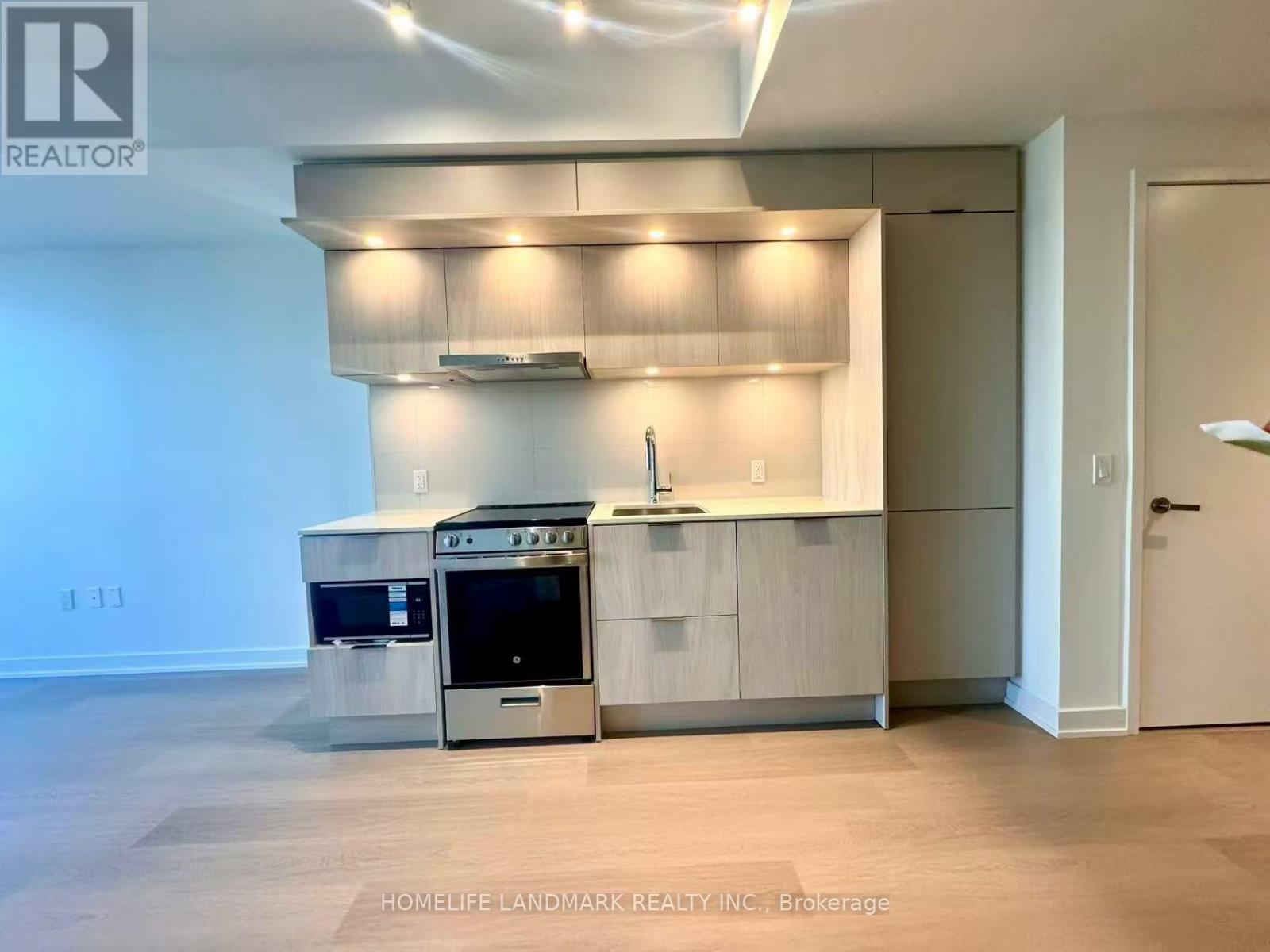 2707 - 448 Burnhamthorpe Road E, Mississauga, Ontario  L5B 0R4 - Photo 14 - W12922198