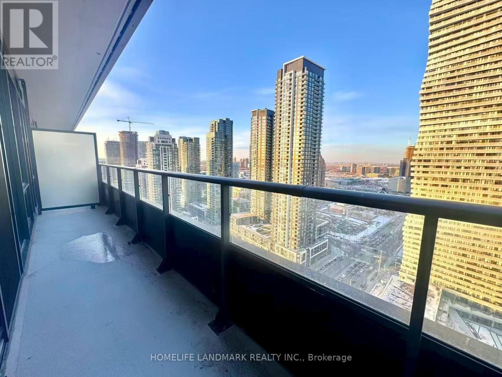 2707 - 448 Burnhamthorpe Road E, Mississauga, Ontario  L5B 0R4 - Photo 17 - W12922198