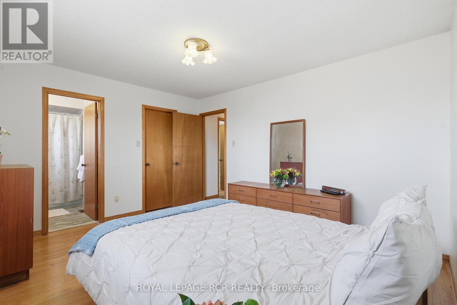 1503 Maple Ridge Drive, Mississauga, Ontario  L4W 3Z5 - Photo 17 - W12922226