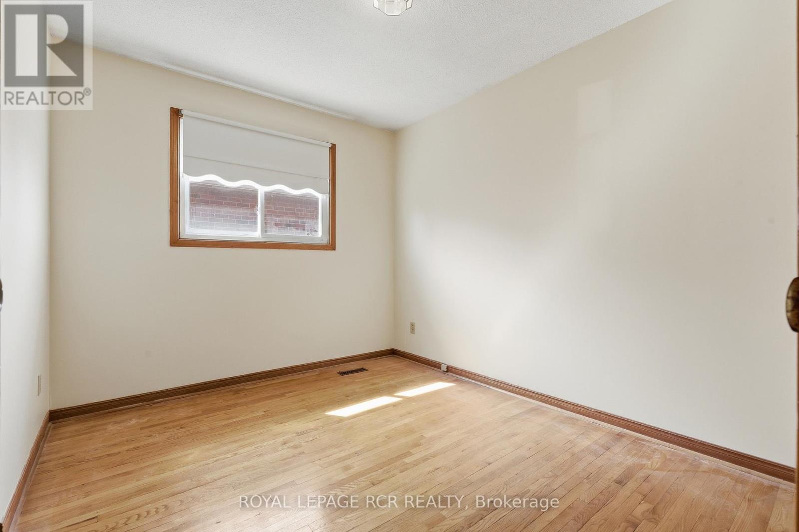 1503 Maple Ridge Drive, Mississauga, Ontario  L4W 3Z5 - Photo 21 - W12922226