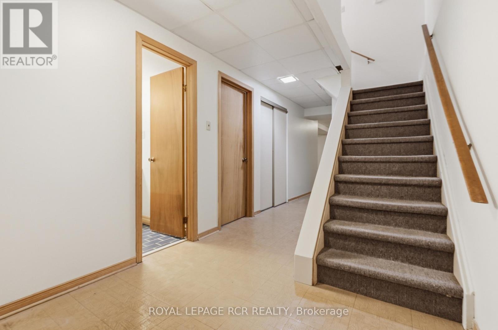 1503 Maple Ridge Drive, Mississauga, Ontario  L4W 3Z5 - Photo 24 - W12922226