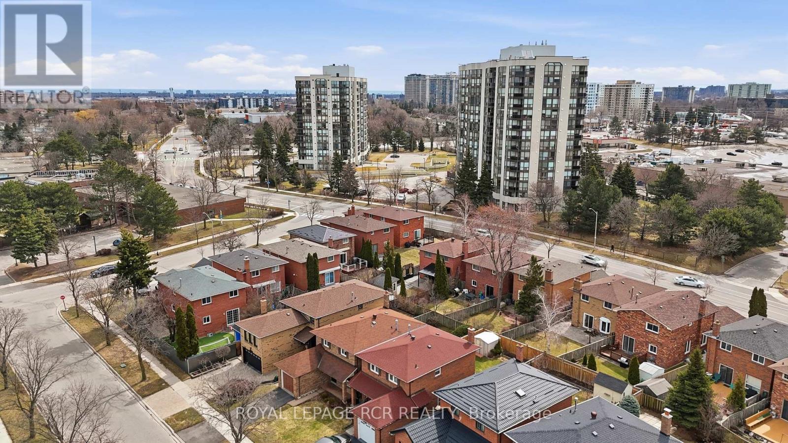 1503 Maple Ridge Drive, Mississauga, Ontario  L4W 3Z5 - Photo 39 - W12922226