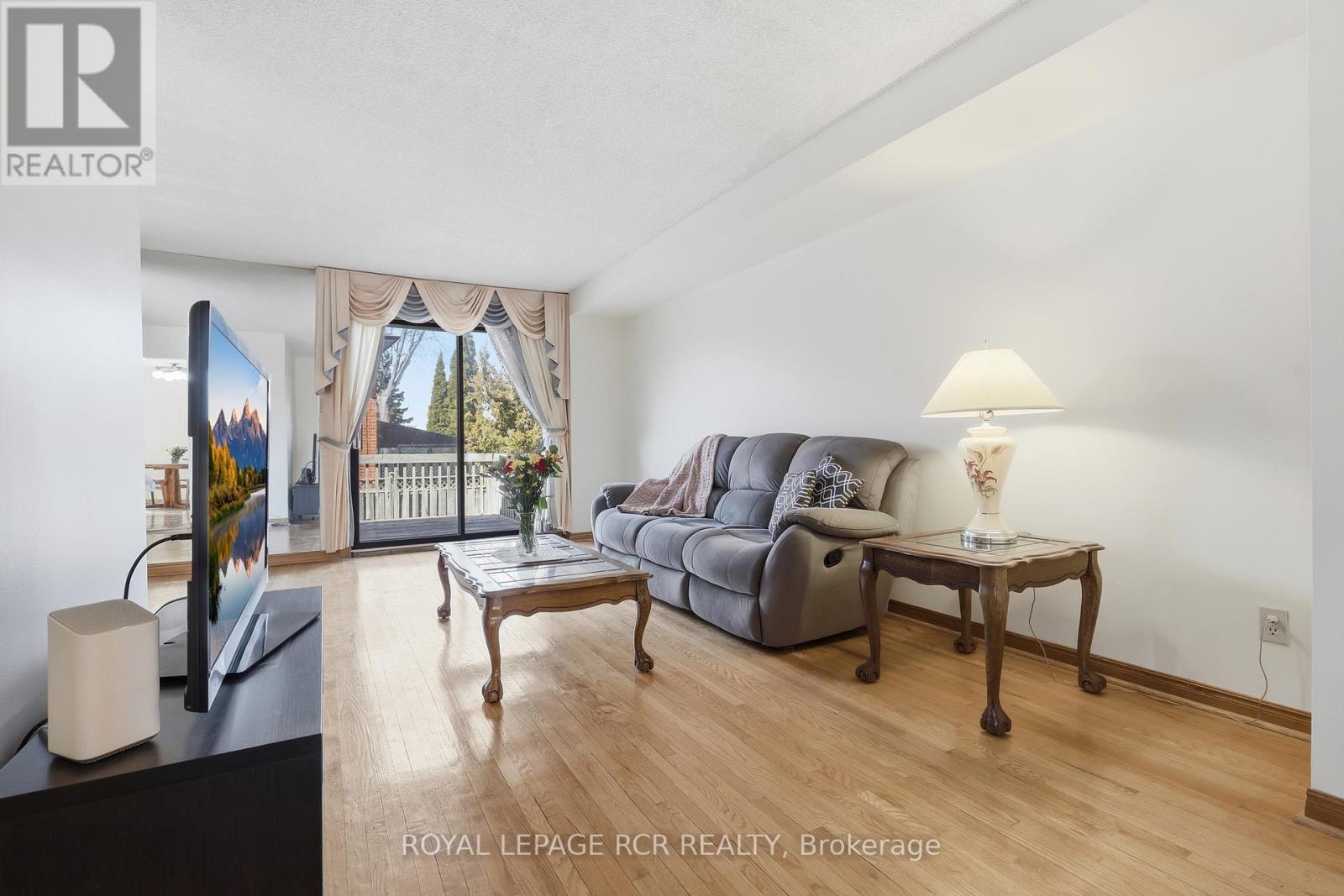 1503 Maple Ridge Drive, Mississauga, Ontario  L4W 3Z5 - Photo 8 - W12922226