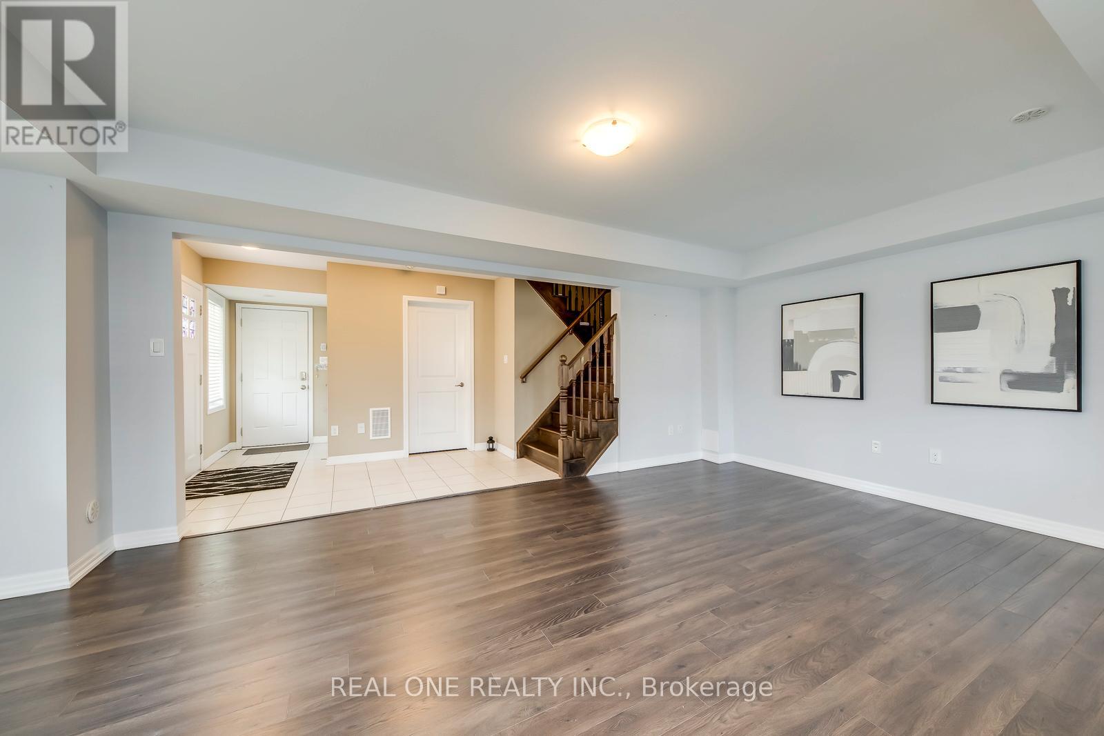 369 Timberland Gate, Oakville, Ontario  L6M 0Y9 - Photo 10 - W12922232