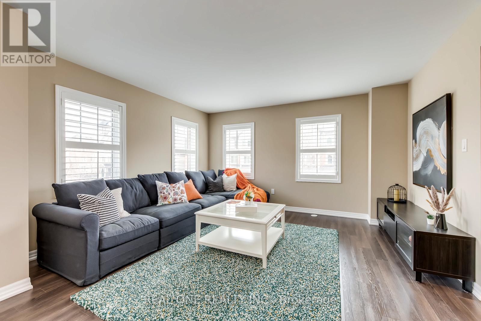 369 Timberland Gate, Oakville, Ontario  L6M 0Y9 - Photo 13 - W12922232