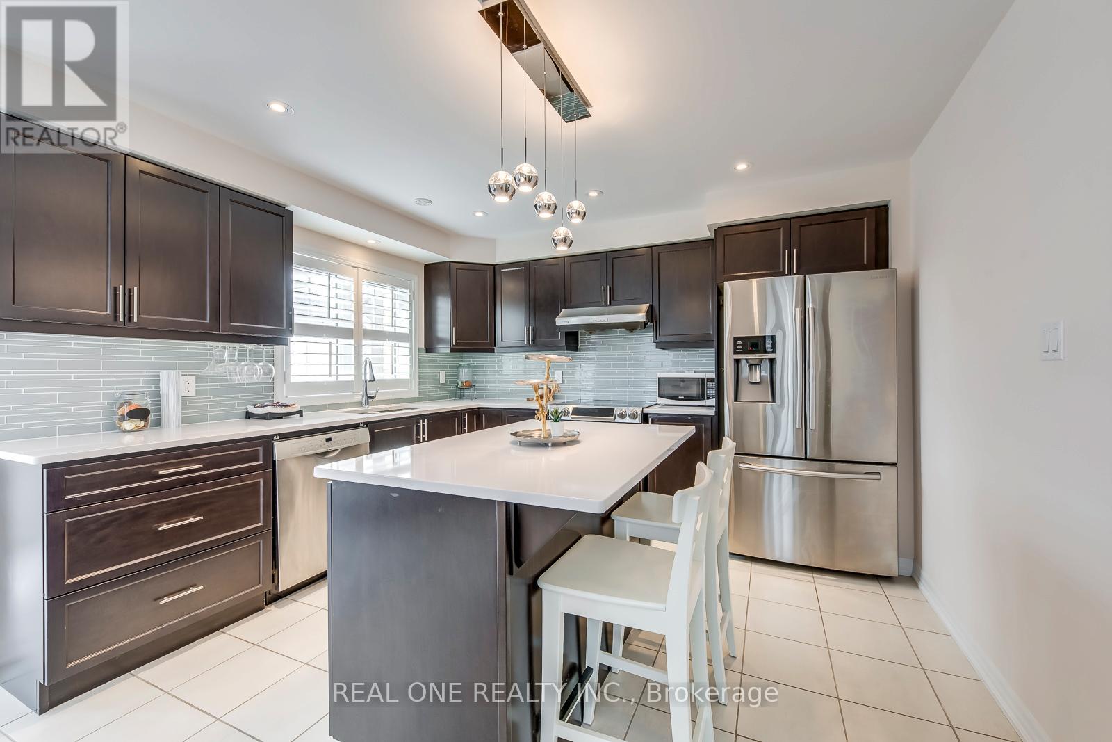 369 Timberland Gate, Oakville, Ontario  L6M 0Y9 - Photo 20 - W12922232