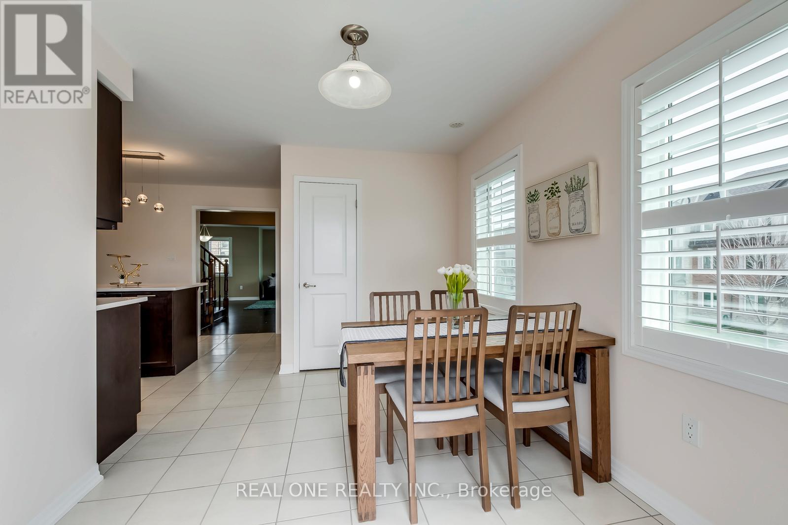 369 Timberland Gate, Oakville, Ontario  L6M 0Y9 - Photo 25 - W12922232