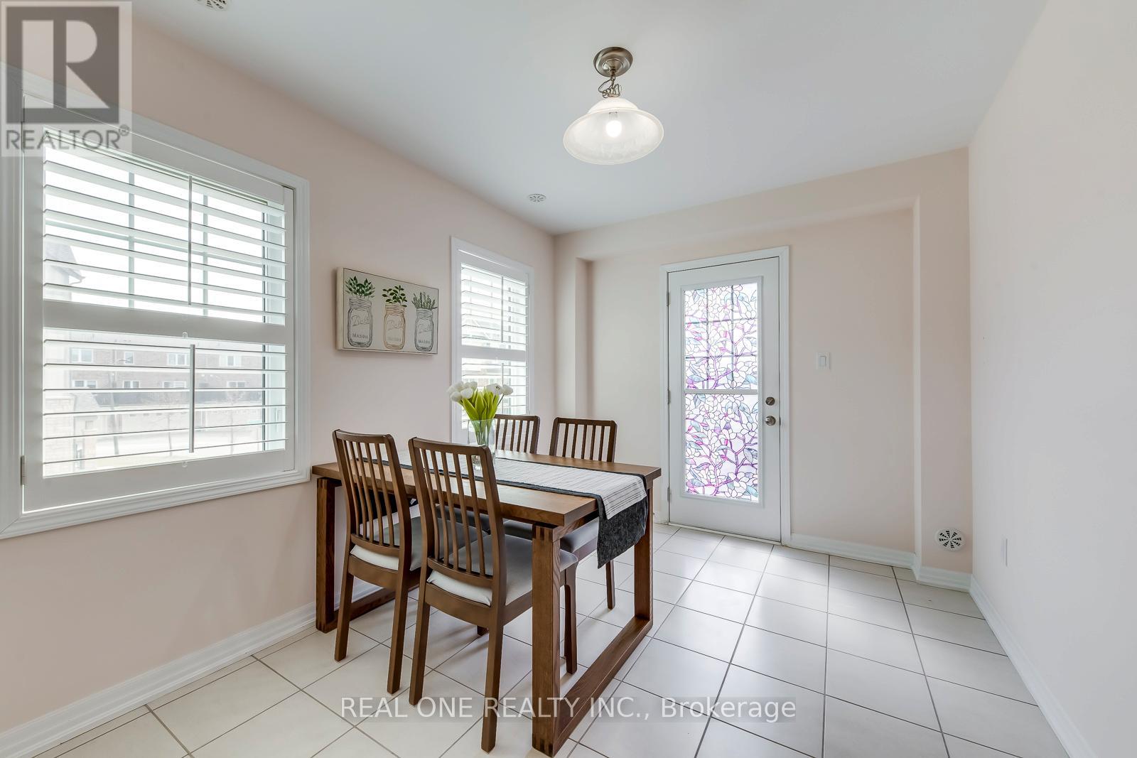 369 Timberland Gate, Oakville, Ontario  L6M 0Y9 - Photo 26 - W12922232