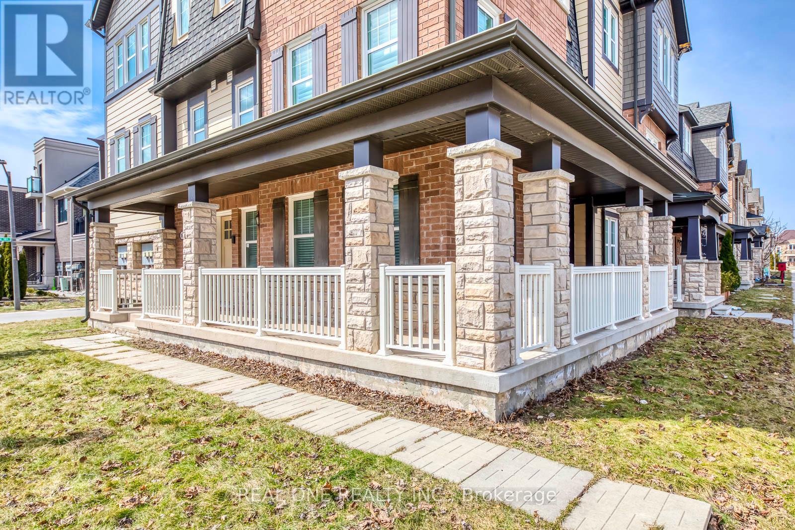 369 Timberland Gate, Oakville, Ontario  L6M 0Y9 - Photo 3 - W12922232