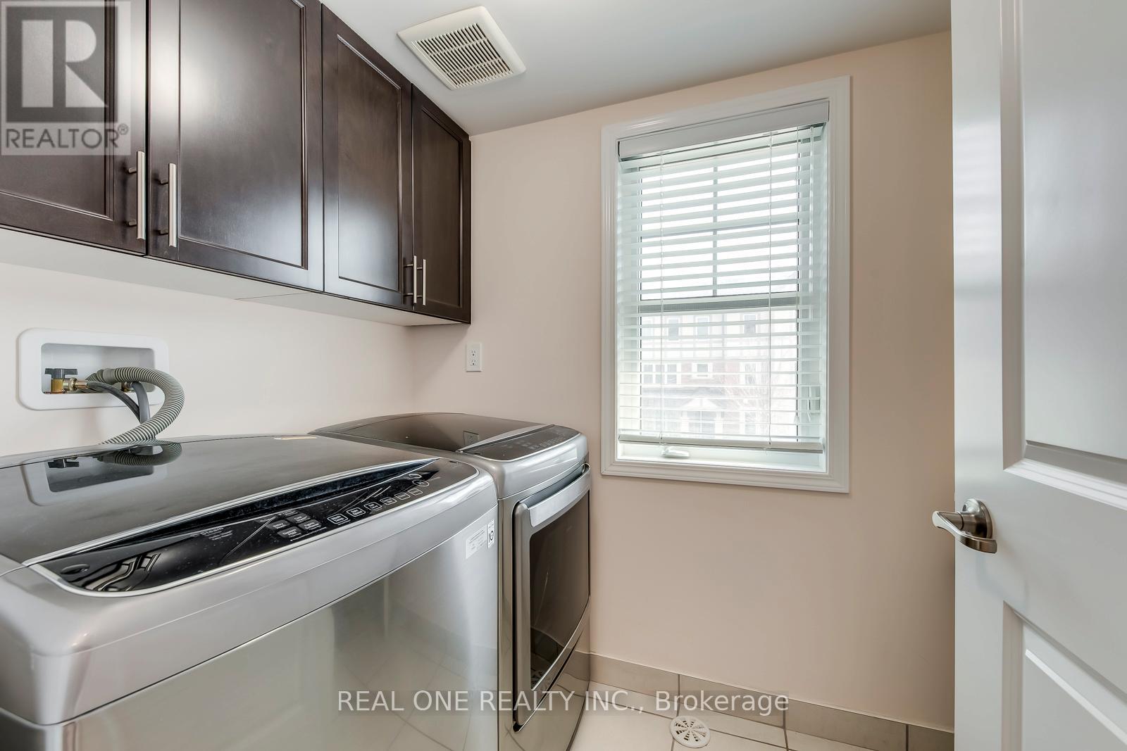 369 Timberland Gate, Oakville, Ontario  L6M 0Y9 - Photo 30 - W12922232