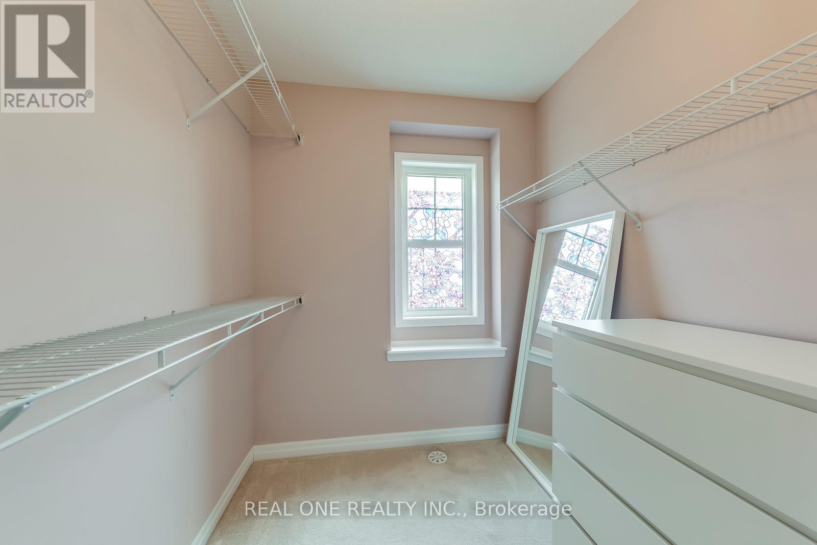 369 Timberland Gate, Oakville, Ontario  L6M 0Y9 - Photo 35 - W12922232