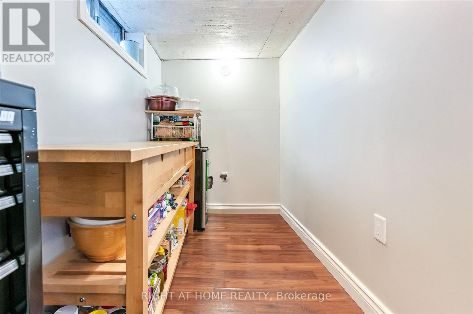 17 Claybrooke Street, Toronto, Ontario  M6M 3P6 - Photo 34 - W12922240