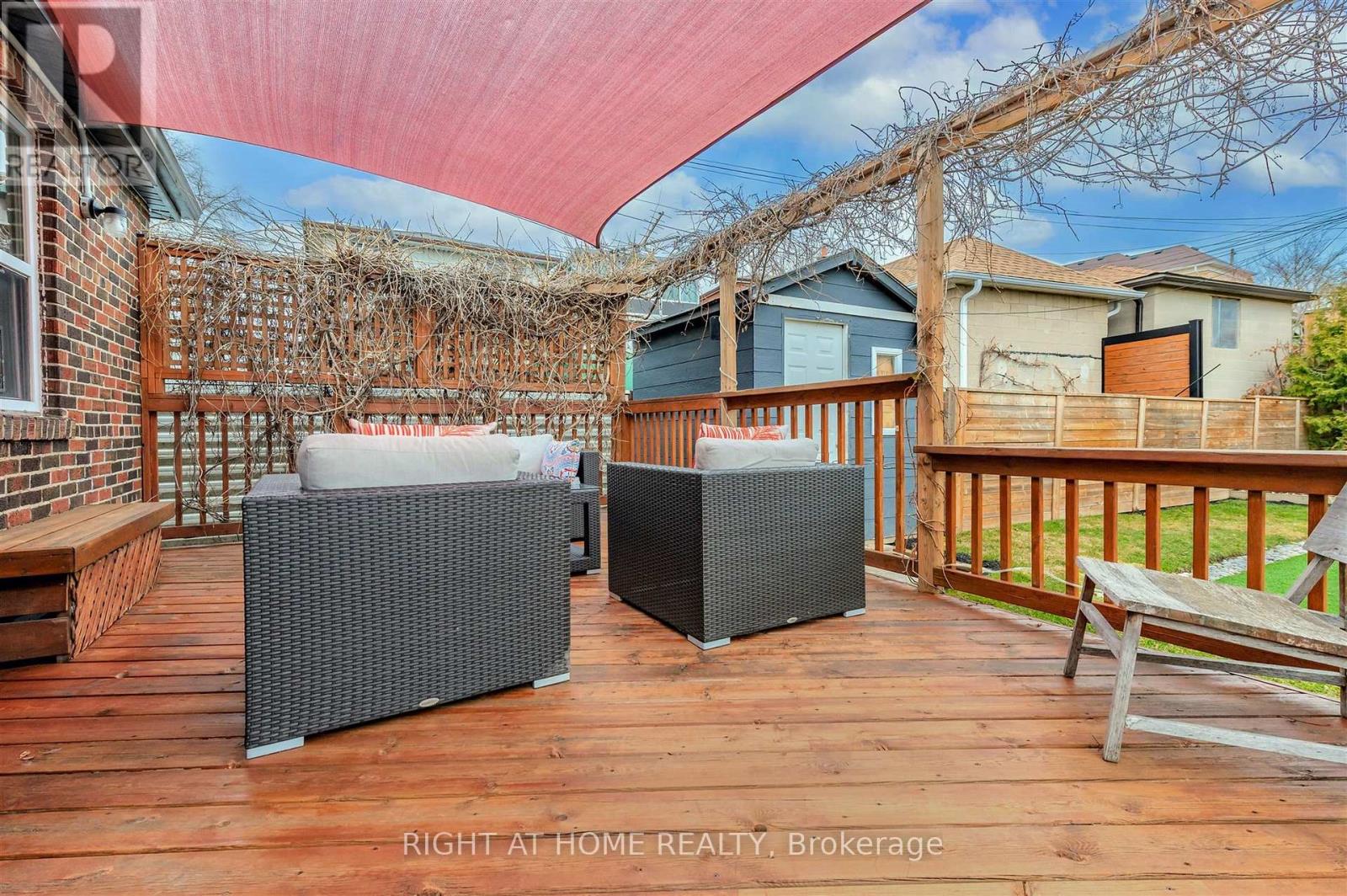 17 Claybrooke Street, Toronto, Ontario  M6M 3P6 - Photo 36 - W12922240