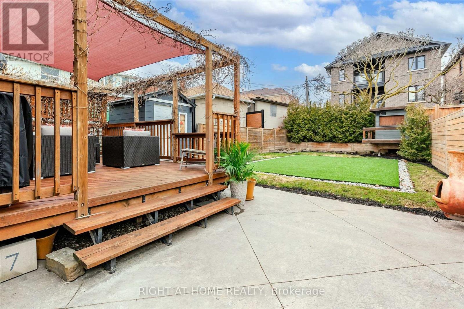 17 Claybrooke Street, Toronto, Ontario  M6M 3P6 - Photo 38 - W12922240