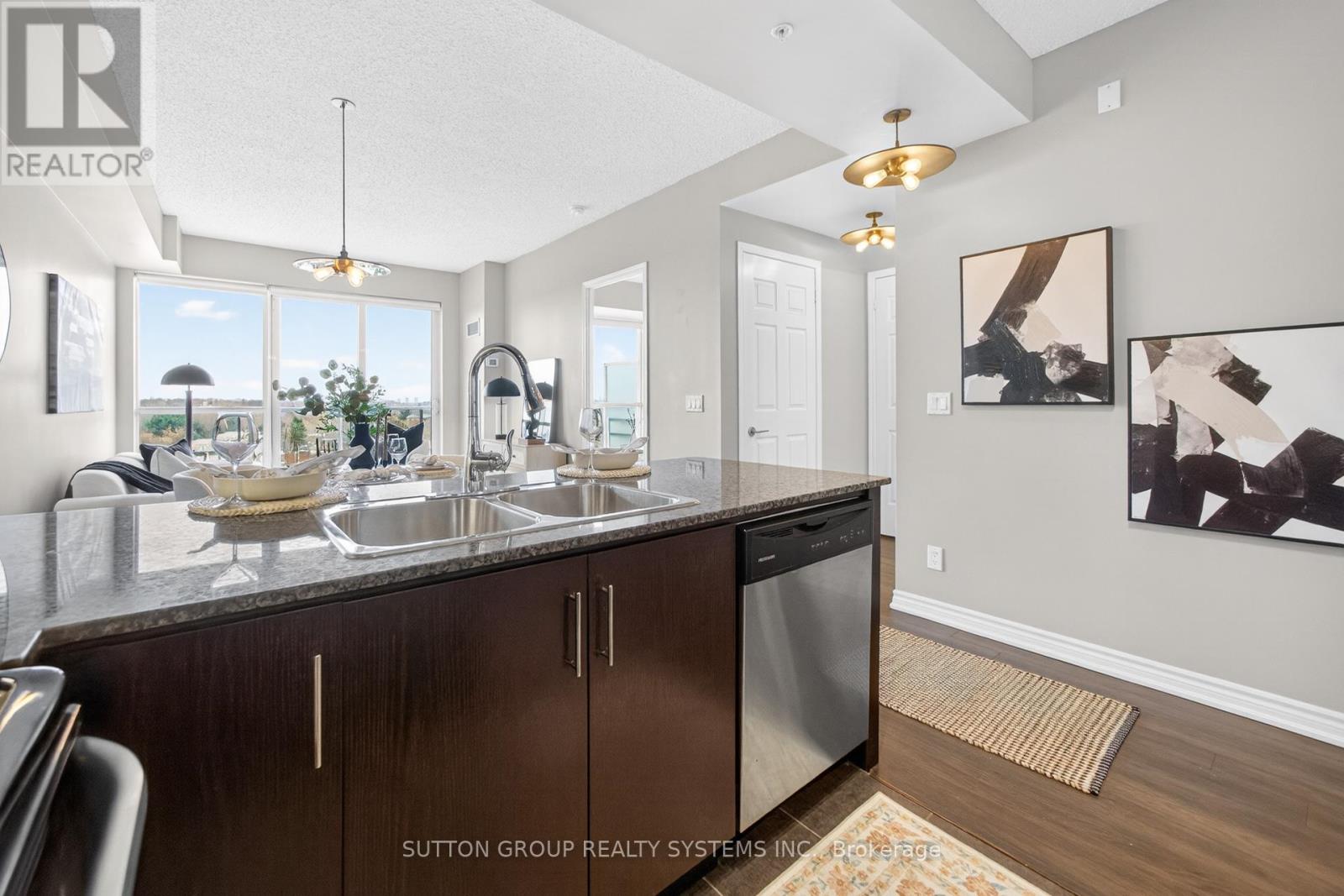 734 - 15 James Finlay Way, Toronto, Ontario  M3M 0B3 - Photo 17 - W12922242