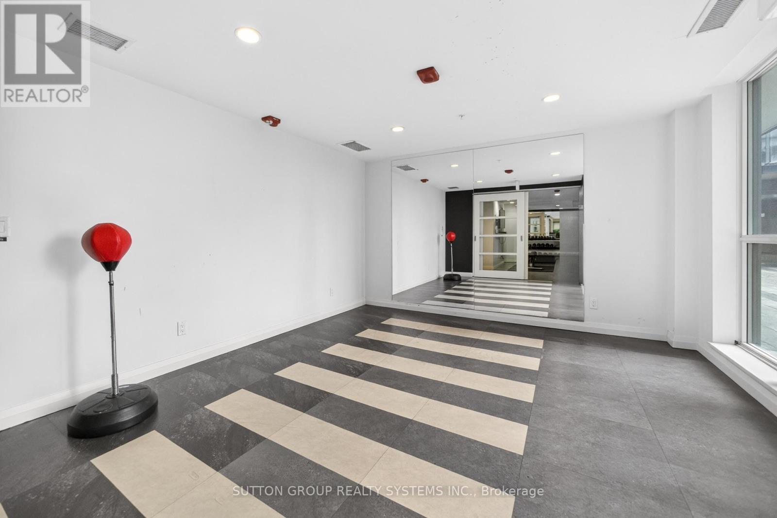 734 - 15 James Finlay Way, Toronto, Ontario  M3M 0B3 - Photo 44 - W12922242