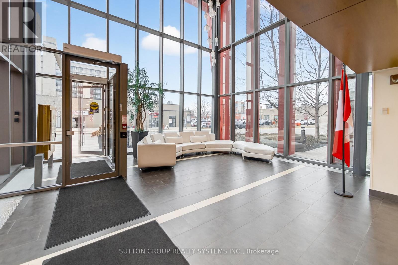 734 - 15 James Finlay Way, Toronto, Ontario  M3M 0B3 - Photo 5 - W12922242