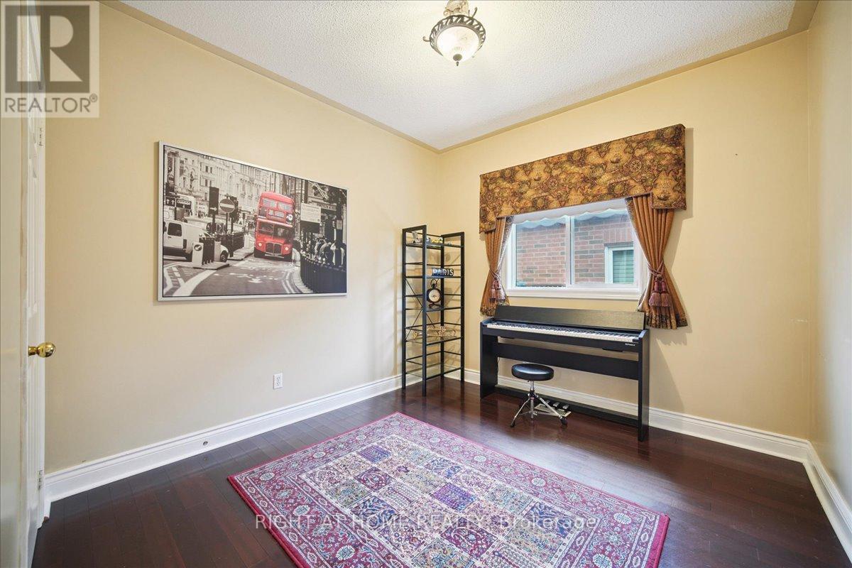 57 Kirkwood Crescent, Caledon, Ontario  L7C 1B8 - Photo 26 - W12922254