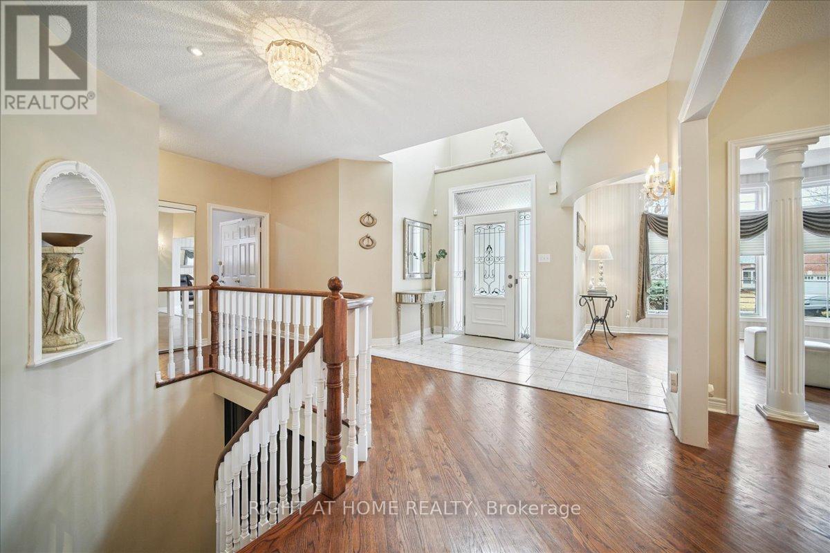 57 Kirkwood Crescent, Caledon, Ontario  L7C 1B8 - Photo 5 - W12922254