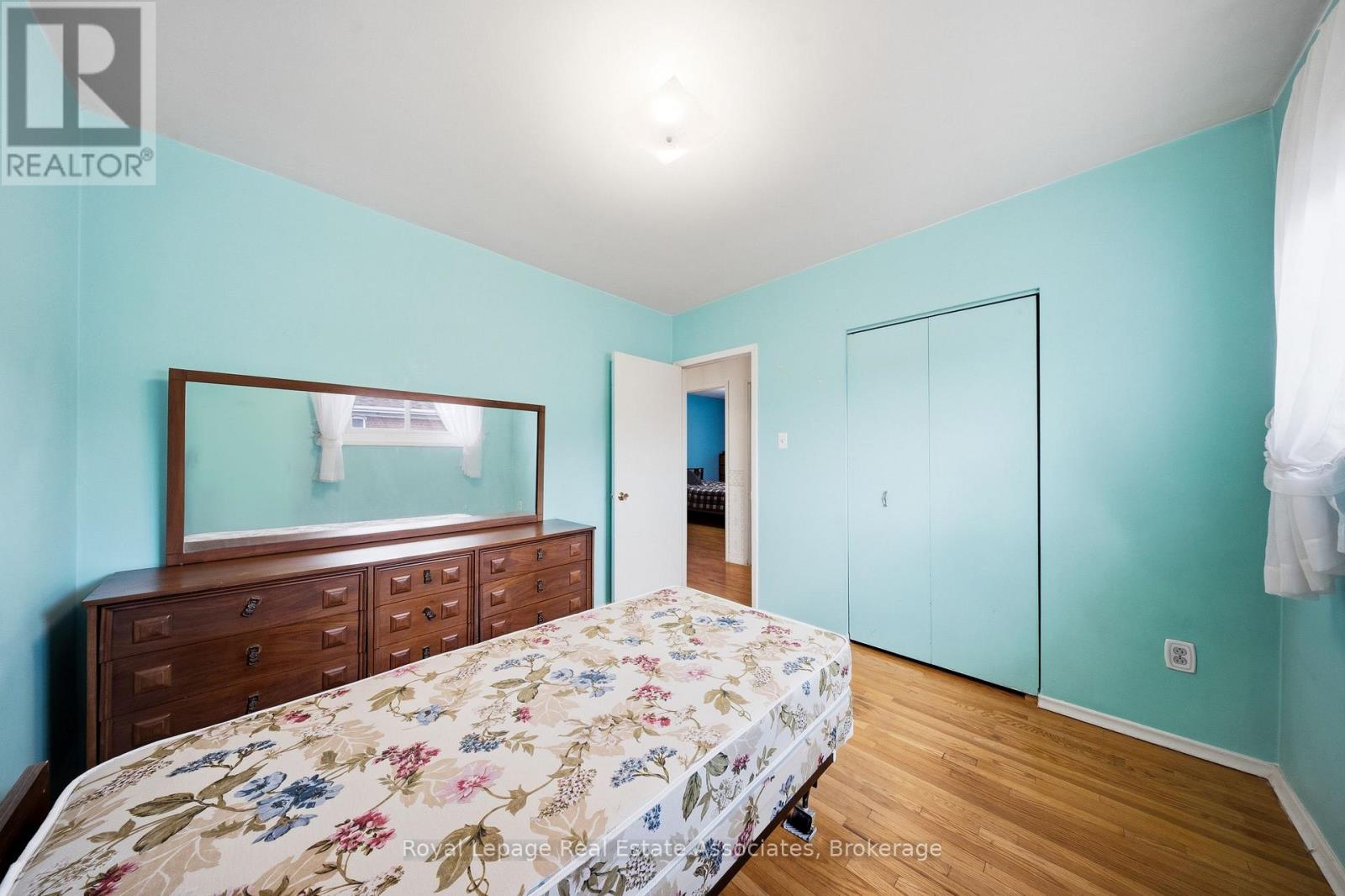 20 Rubydale Gardens, Toronto, Ontario M9L 1B9 - Photo 13 - W12922256