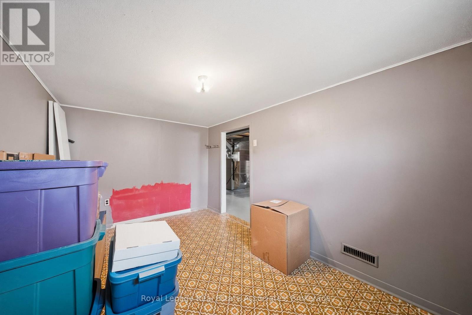 20 Rubydale Gardens, Toronto, Ontario M9L 1B9 - Photo 22 - W12922256