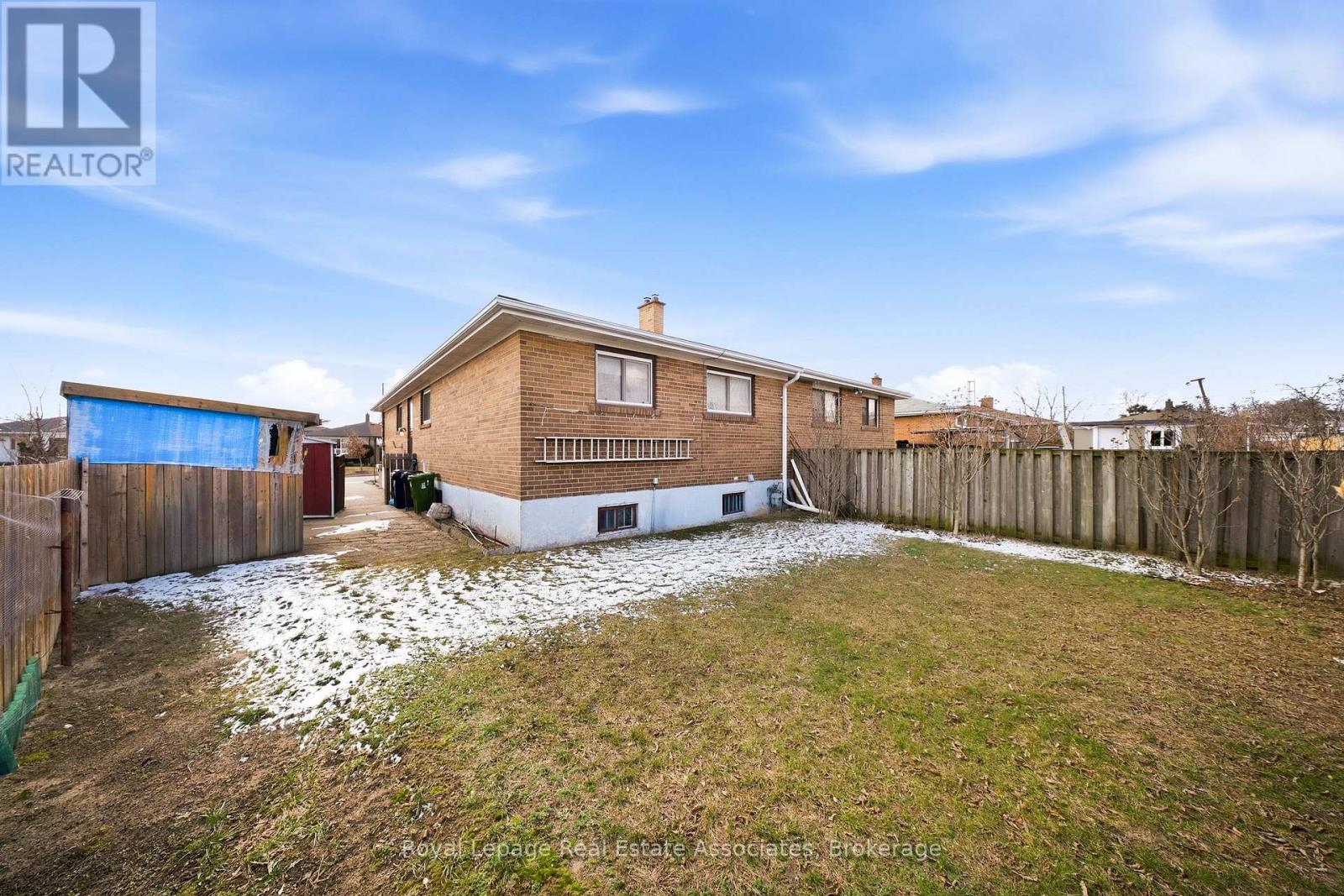 20 Rubydale Gardens, Toronto, Ontario M9L 1B9 - Photo 26 - W12922256