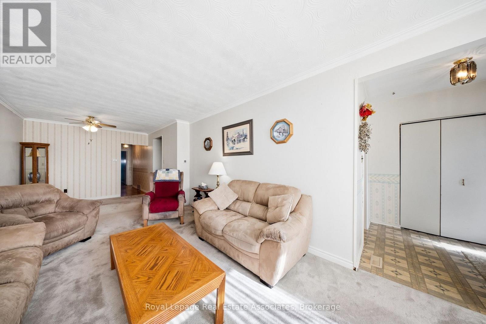 20 Rubydale Gardens, Toronto, Ontario M9L 1B9 - Photo 7 - W12922256