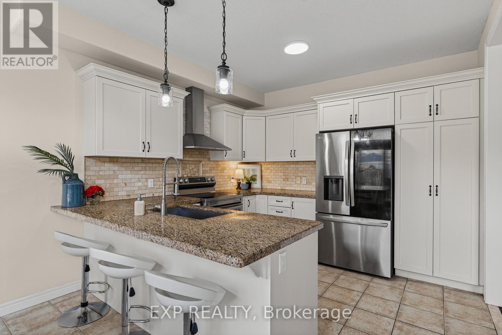 100 Garinger Crescent, Hamilton, Ontario L0R 1C0 - Photo 12 - X12922230