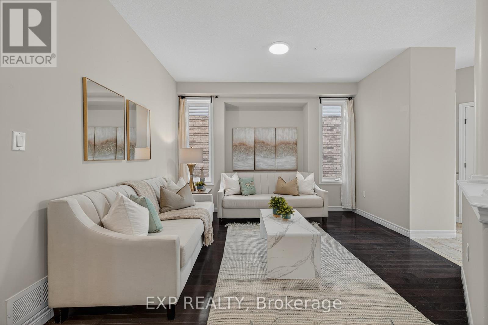 100 Garinger Crescent, Hamilton, Ontario L0R 1C0 - Photo 4 - X12922230