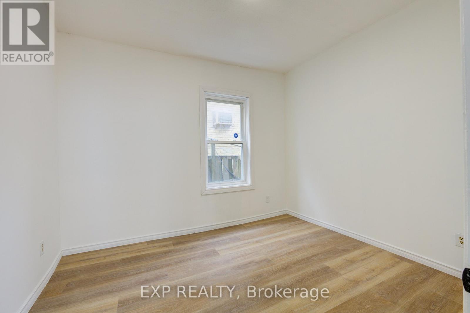 524 Simcoe Street, London East, Ontario  N6B 1K4 - Photo 30 - X12922324