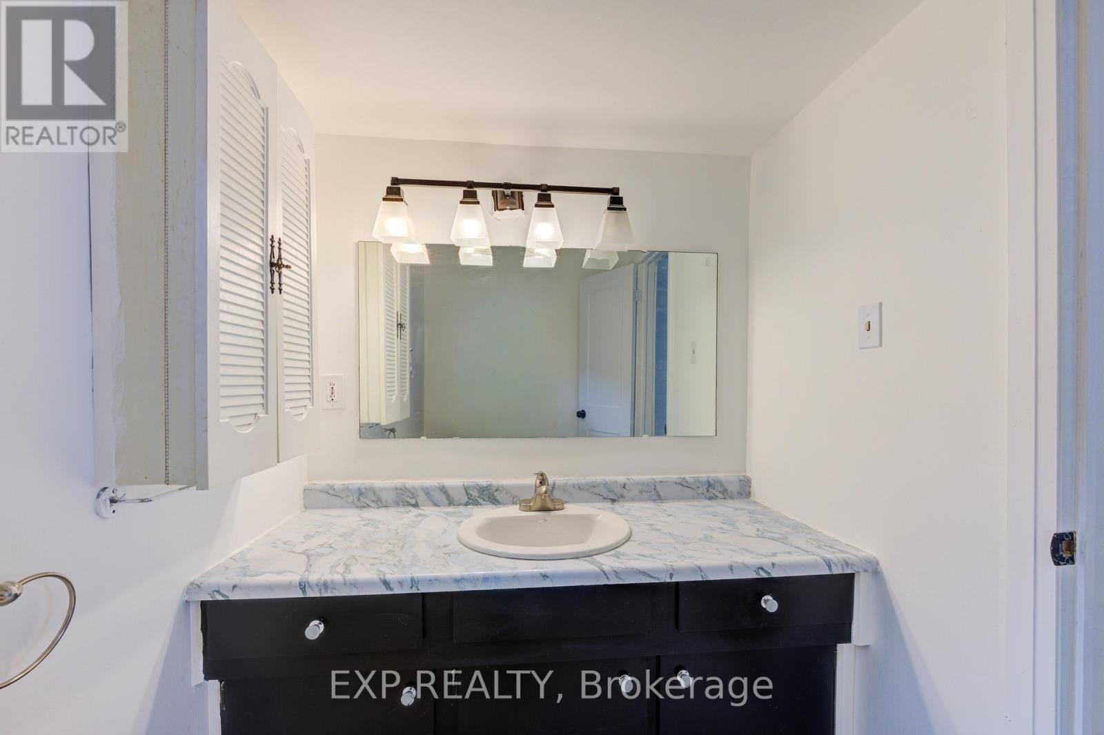 524 Simcoe Street, London East, Ontario  N6B 1K4 - Photo 36 - X12922324