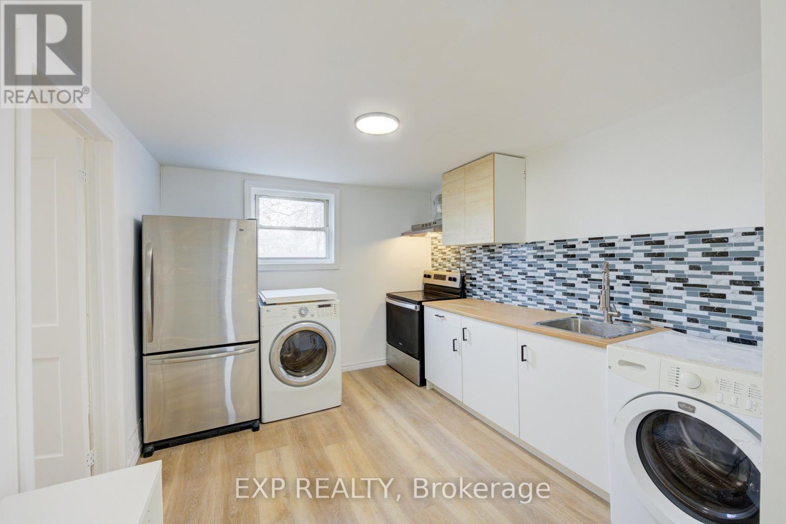 524 Simcoe Street, London East, Ontario  N6B 1K4 - Photo 6 - X12922324