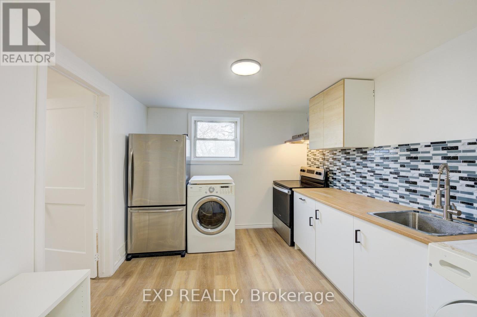 524 Simcoe Street, London East, Ontario  N6B 1K4 - Photo 7 - X12922324