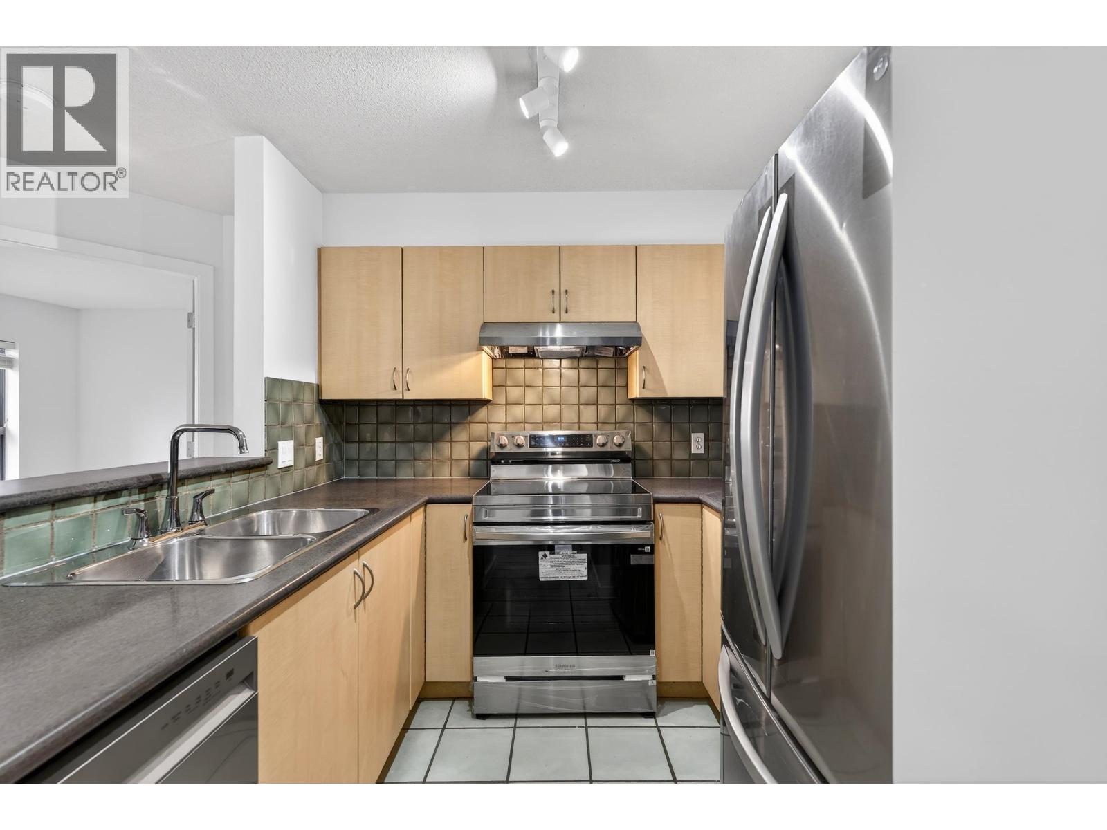 307 3161 W 4th Avenue, Vancouver, British Columbia V6K 1R6 - Photo 7 - R3103830