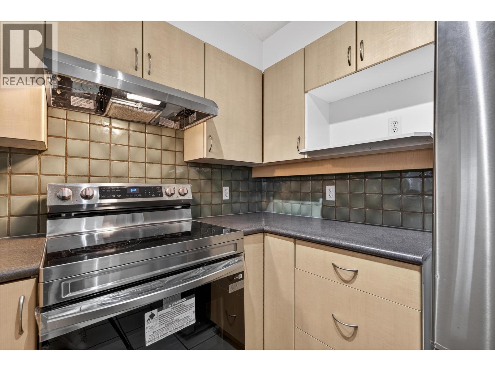 307 3161 W 4th Avenue, Vancouver, British Columbia V6K 1R6 - Photo 9 - R3103830