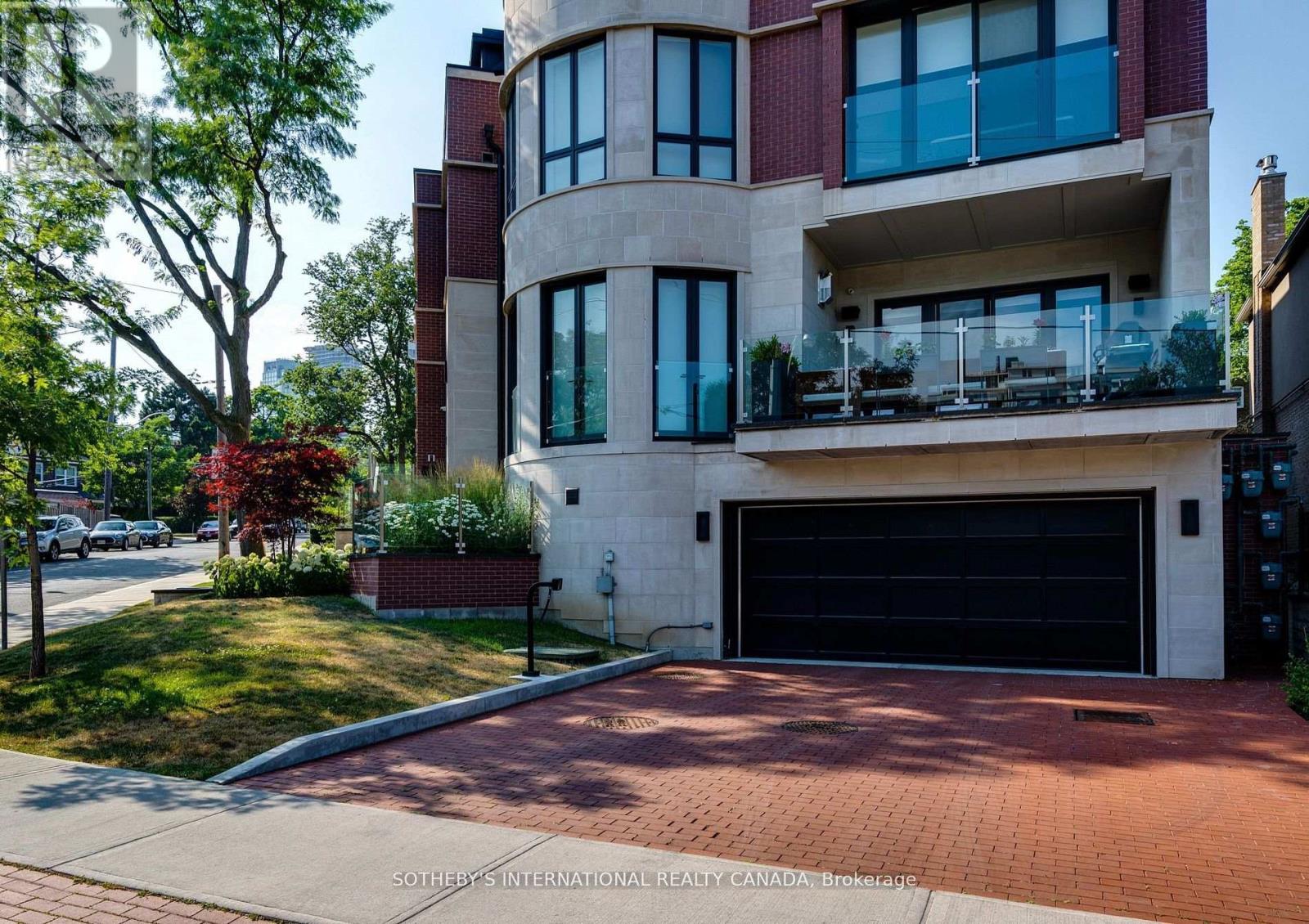 7 Thurloe Avenue, Toronto, Ontario  M4S 0B4 - Photo 3 - C12922320