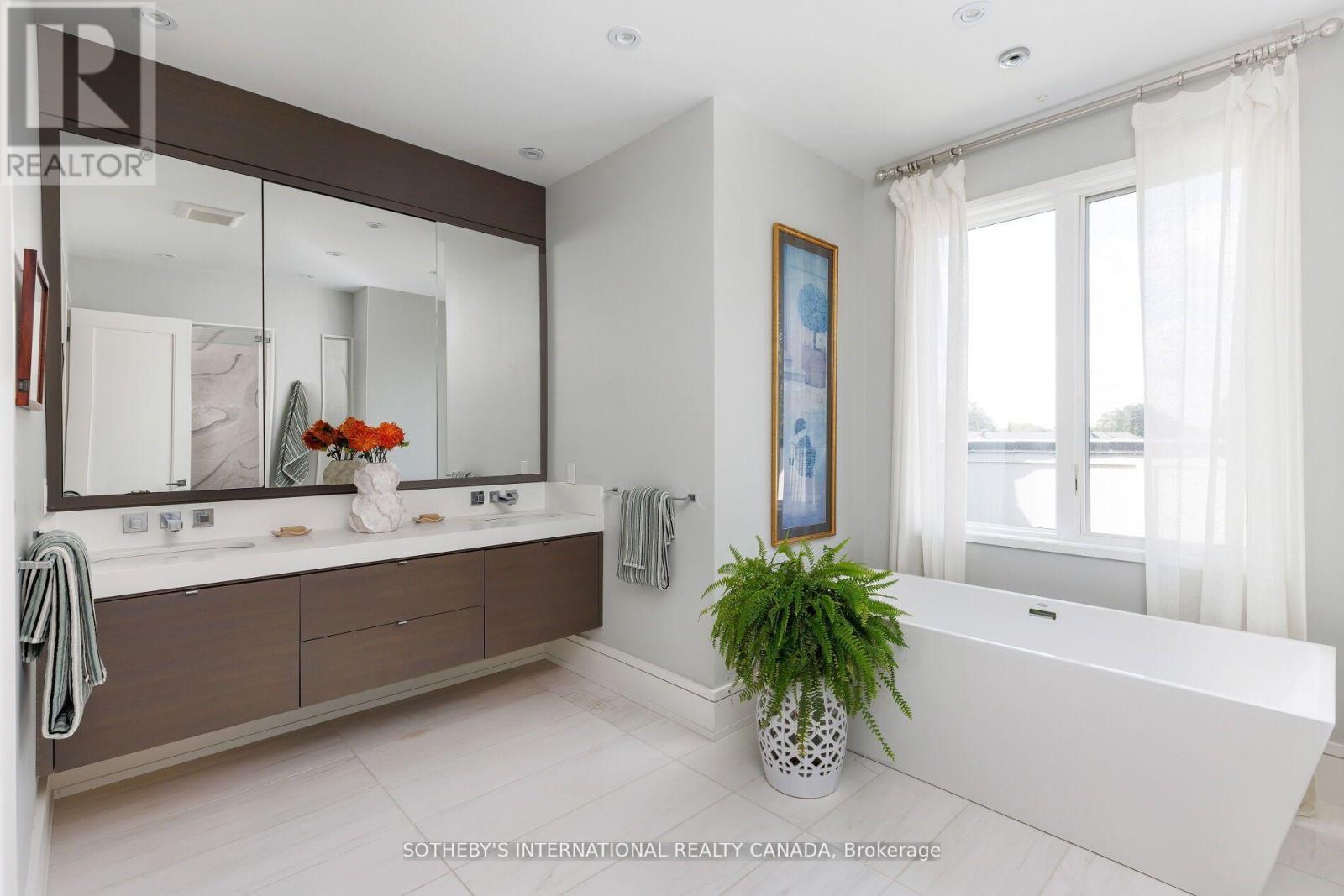 7 Thurloe Avenue, Toronto, Ontario  M4S 0B4 - Photo 32 - C12922320