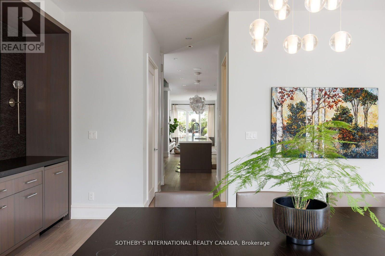 7 Thurloe Avenue, Toronto, Ontario  M4S 0B4 - Photo 8 - C12922320