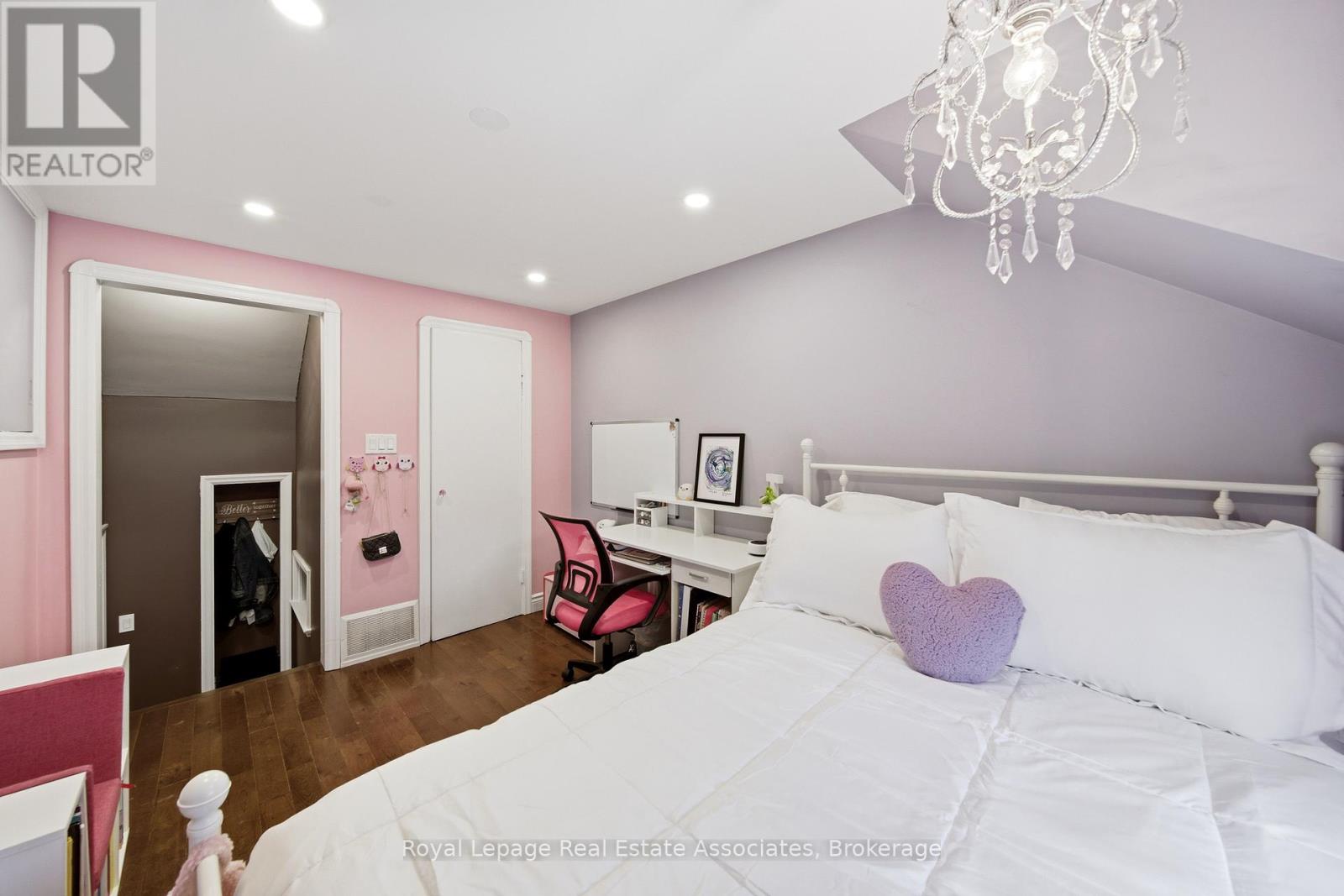 177 Chisholm Avenue, Toronto, Ontario  M4C 4V9 - Photo 16 - E12922270