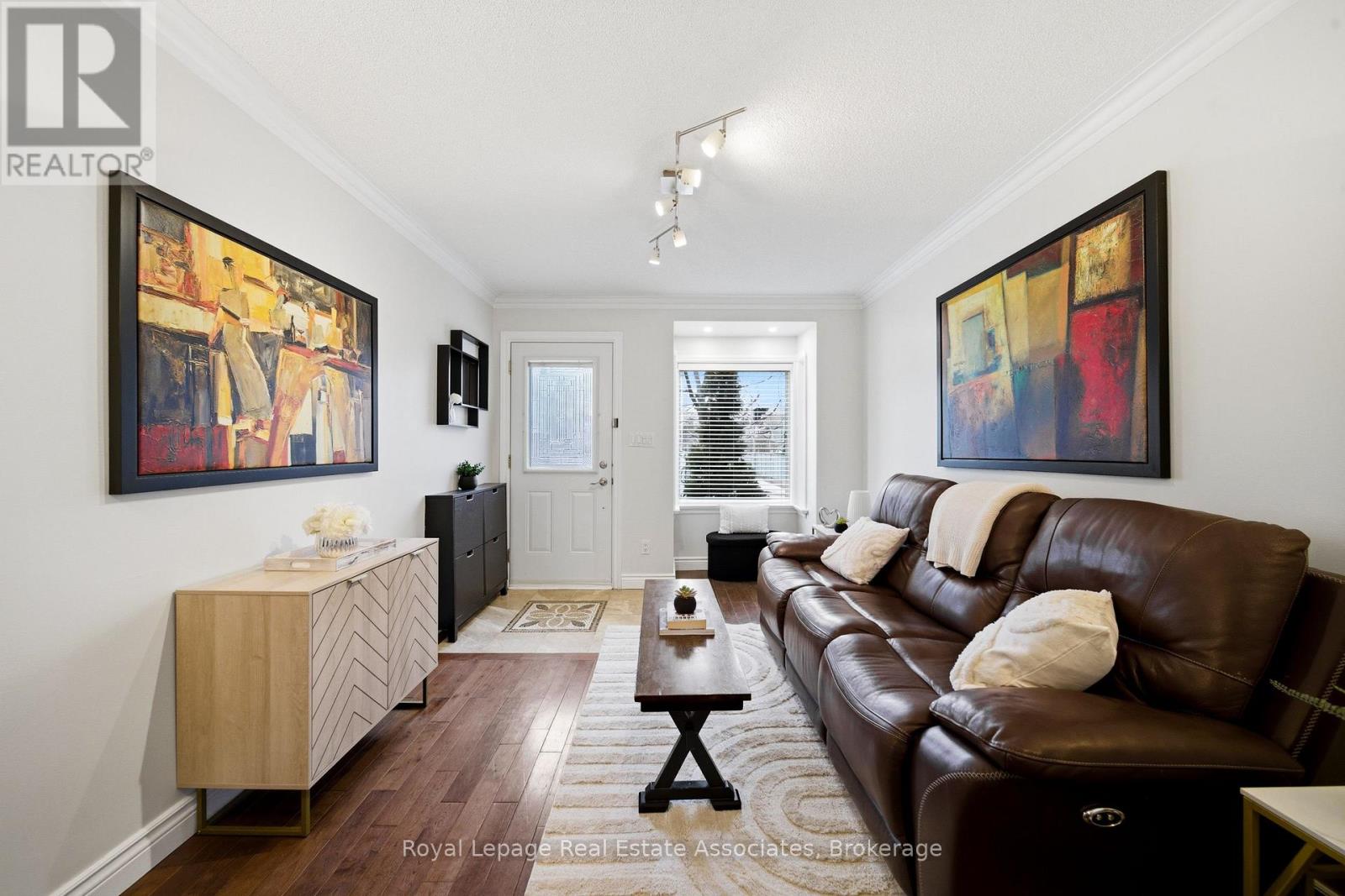 177 Chisholm Avenue, Toronto, Ontario  M4C 4V9 - Photo 2 - E12922270