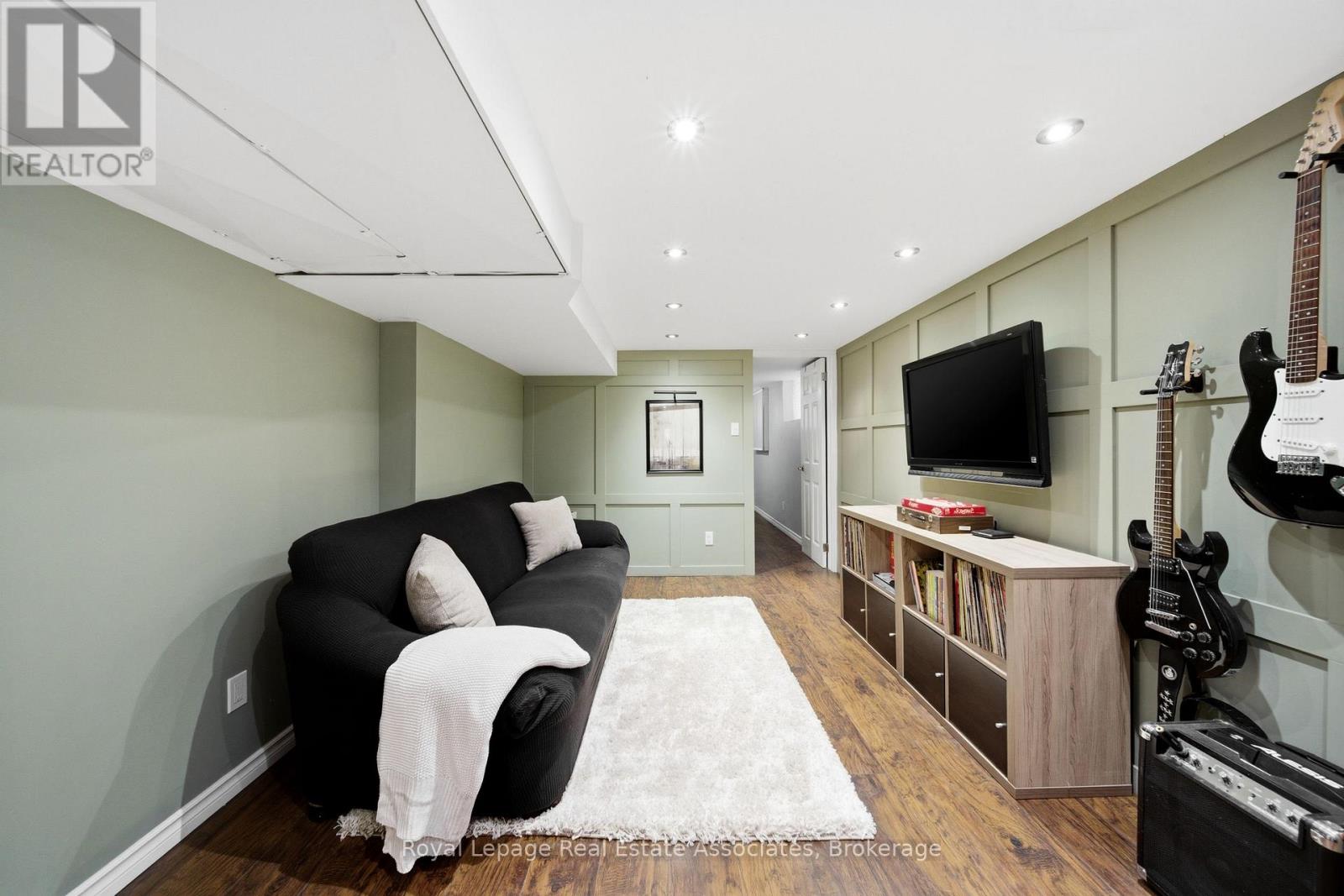 177 Chisholm Avenue, Toronto, Ontario  M4C 4V9 - Photo 21 - E12922270