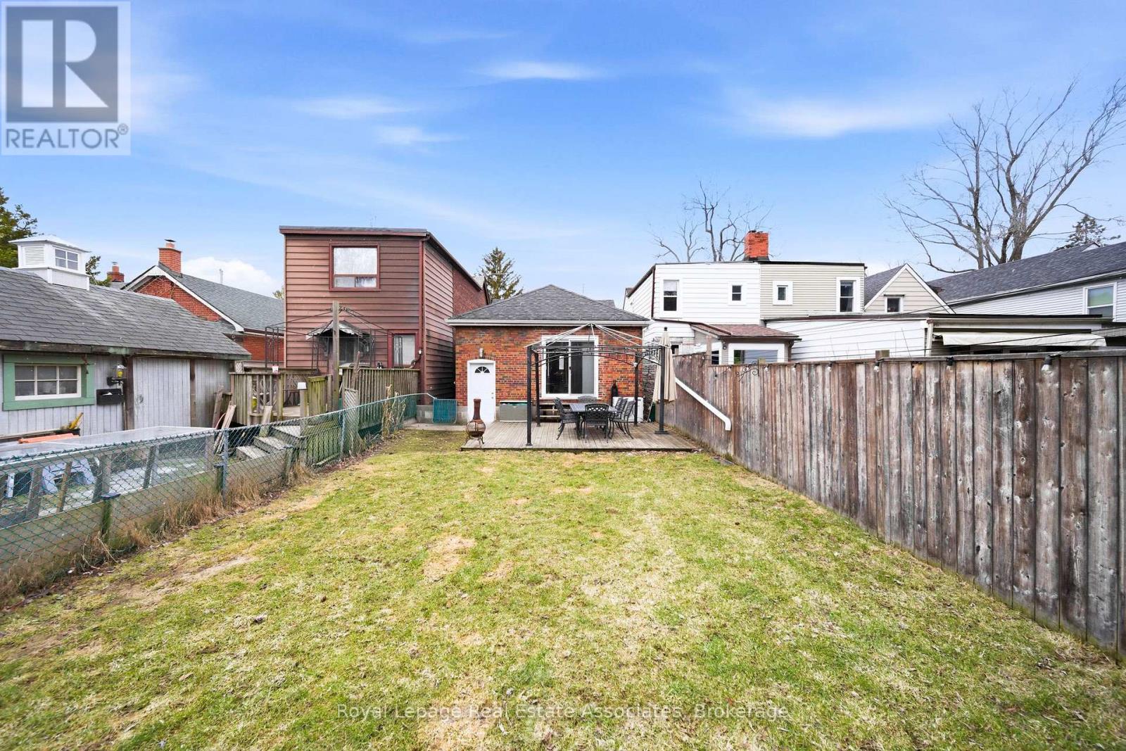 177 Chisholm Avenue, Toronto, Ontario  M4C 4V9 - Photo 25 - E12922270