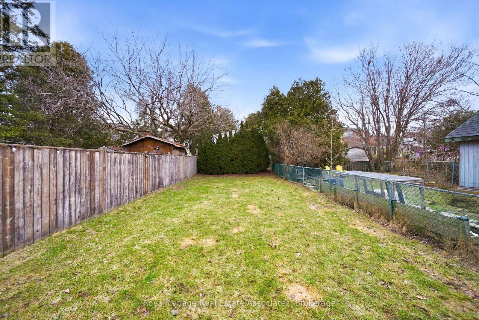 177 Chisholm Avenue, Toronto, Ontario  M4C 4V9 - Photo 27 - E12922270