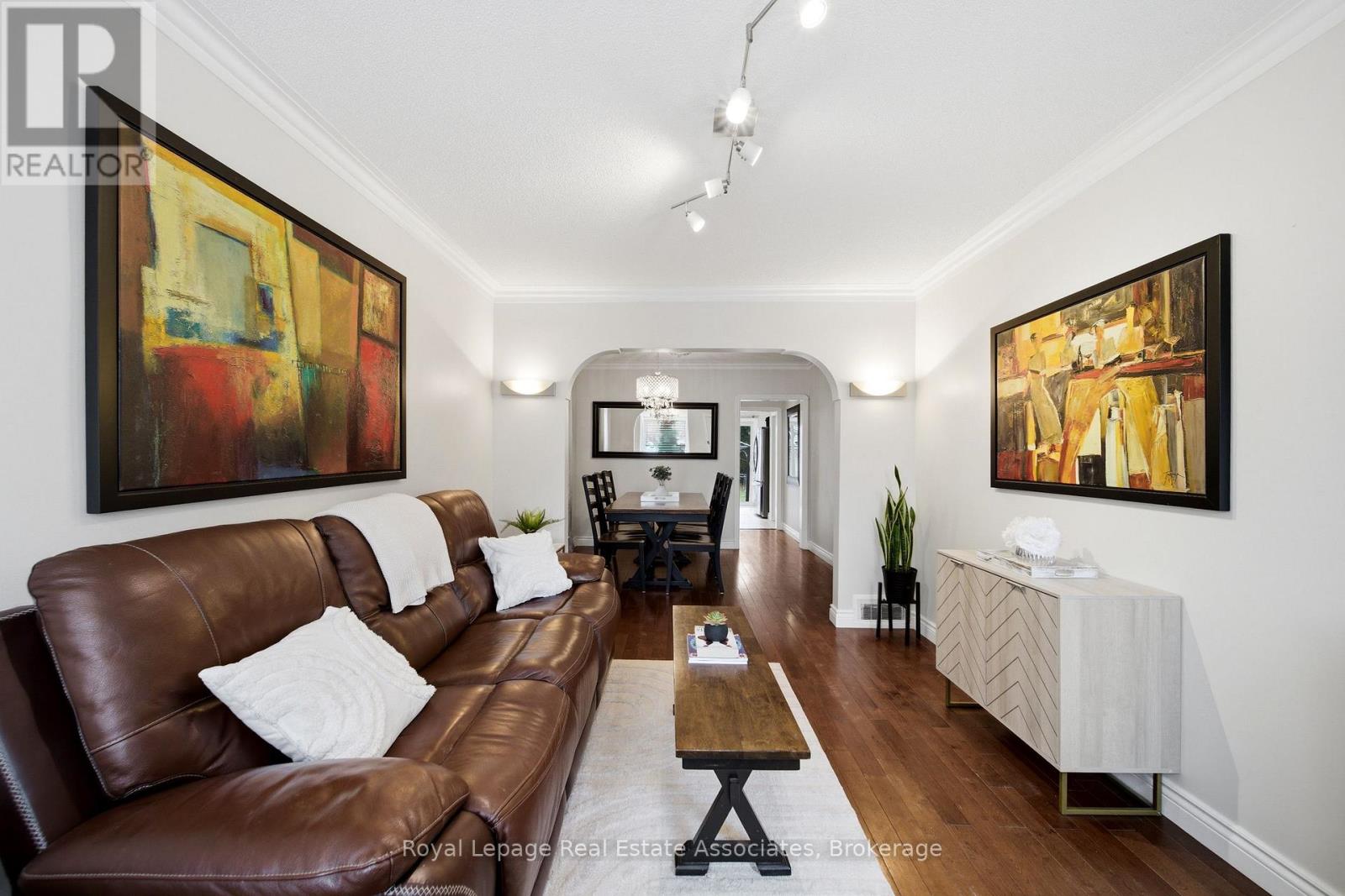 177 Chisholm Avenue, Toronto, Ontario  M4C 4V9 - Photo 5 - E12922270