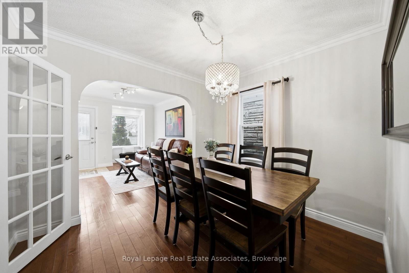 177 Chisholm Avenue, Toronto, Ontario  M4C 4V9 - Photo 8 - E12922270