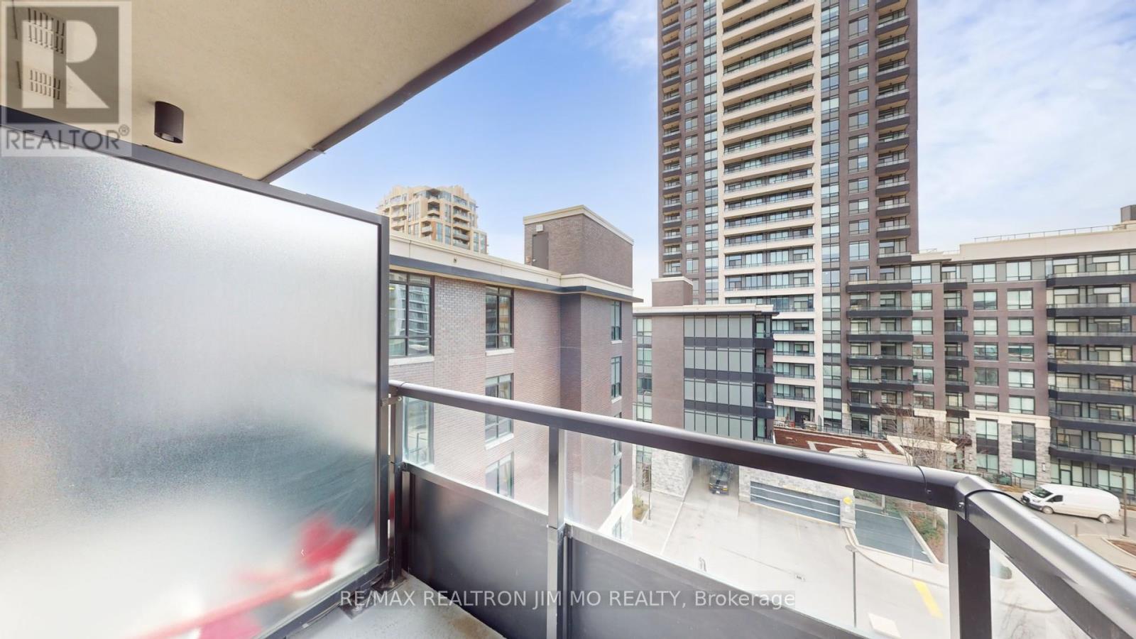 730 - 25 Water Walk Drive, Markham, Ontario  L6G 0G3 - Photo 38 - N12922294