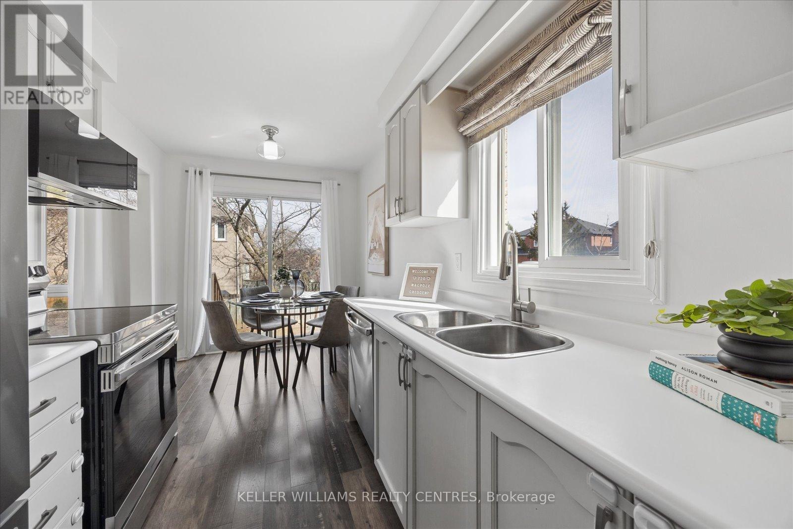 720 Walpole Crescent, Newmarket, Ontario  L3X 2B1 - Photo 10 - N12922306