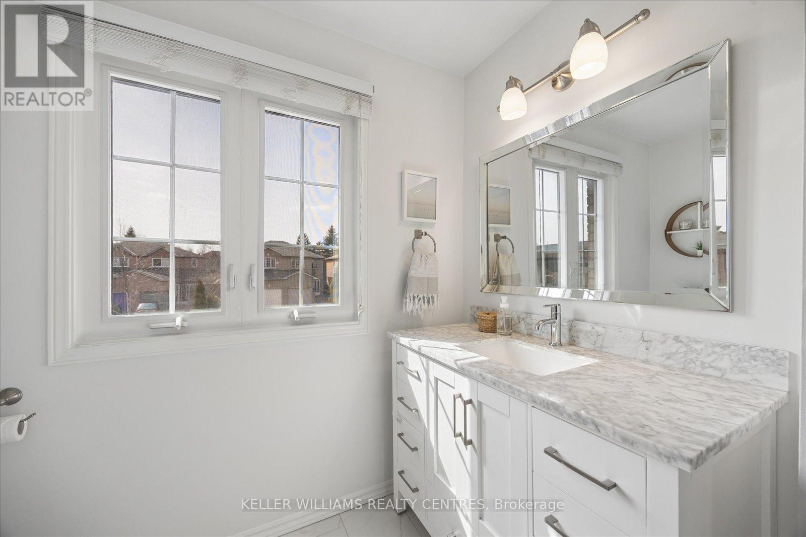 720 Walpole Crescent, Newmarket, Ontario  L3X 2B1 - Photo 17 - N12922306